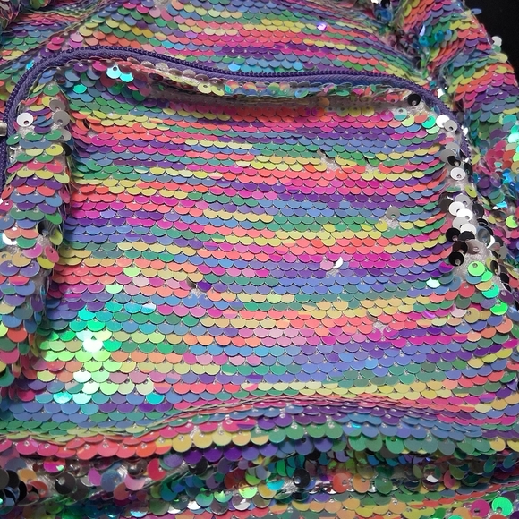 NWT Cat & Jack Little Girl's Sequin Backpack     10"× 12" - Picture 5 of 9